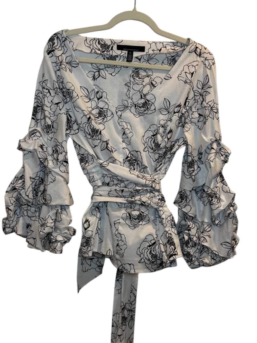 White House Black Market White Black Floral Wrap Top Ruffle Sleeves